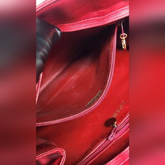 ✨ Chanel Vintage Red Leather Shoulder Bag – Rare Model ✨ - Picture 16 of 16
